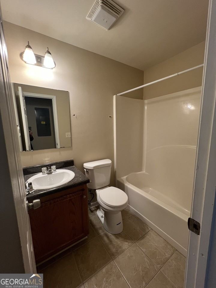 733 Wheel House Lane - Photo 5 of 7