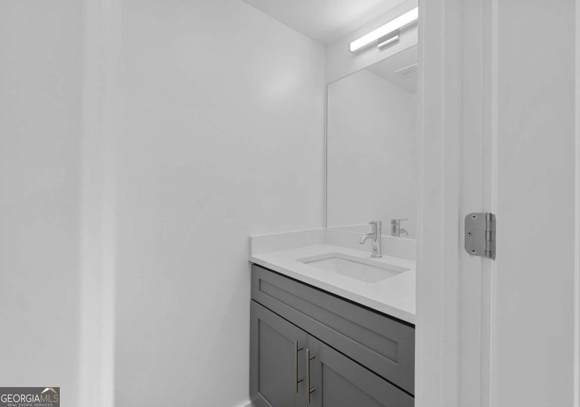 237 Howard St Ne Apt 5 #5 - Photo 4 of 18