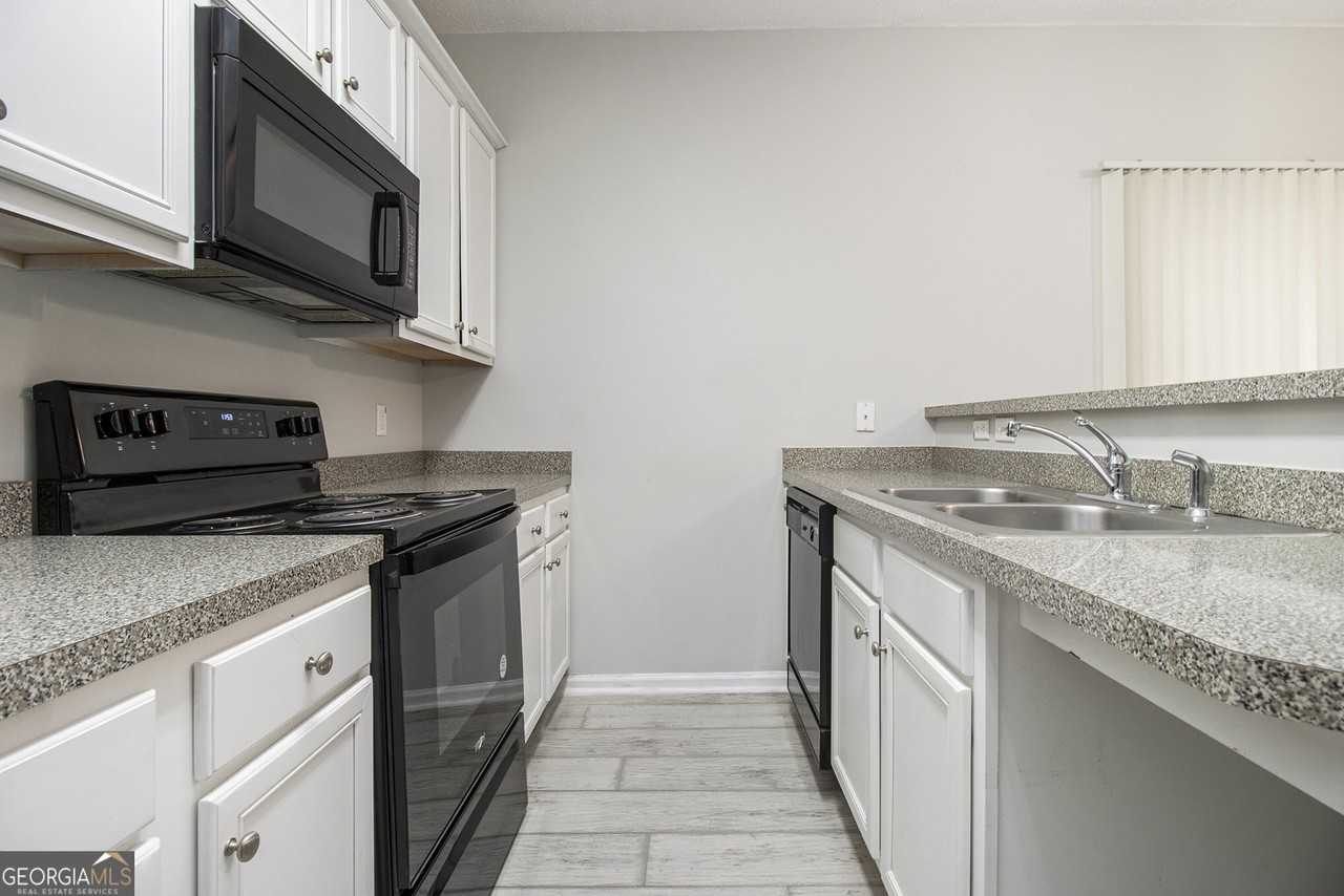 1509 Bayrose Circle - Photo 5 of 14