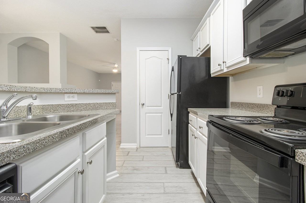 1509 Bayrose Circle - Photo 6 of 14