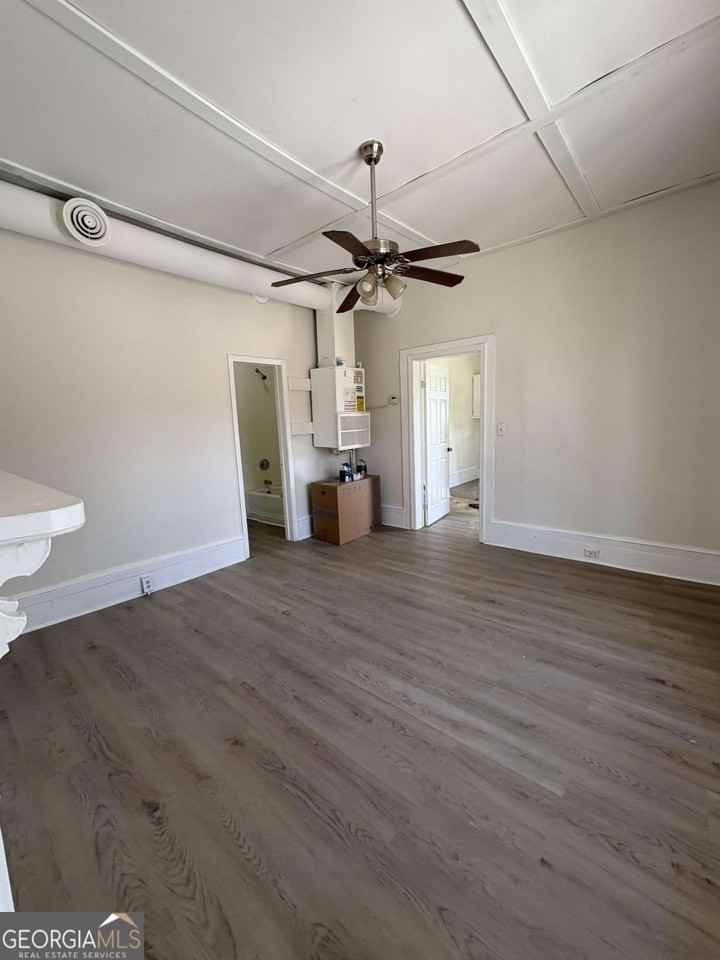 641 West Avenue - Photo 3 of 9