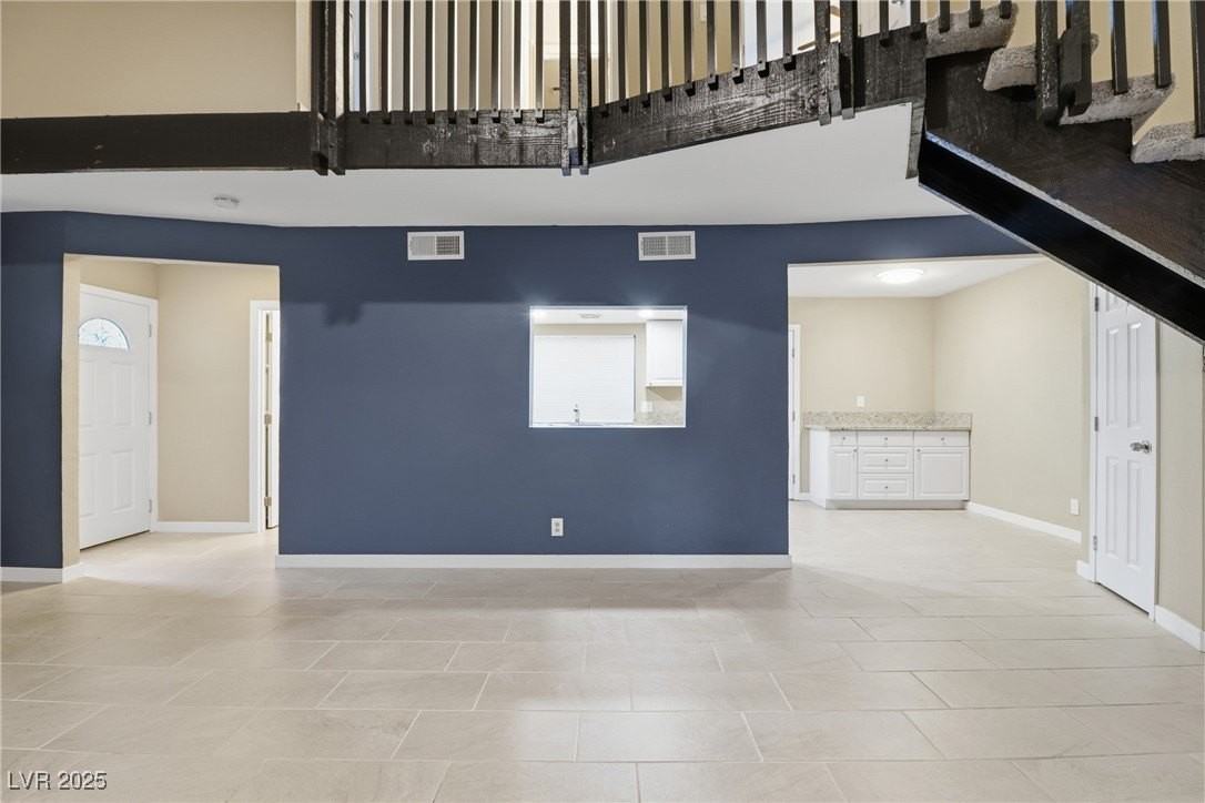 4039 Village Square - Photo 2 of 46