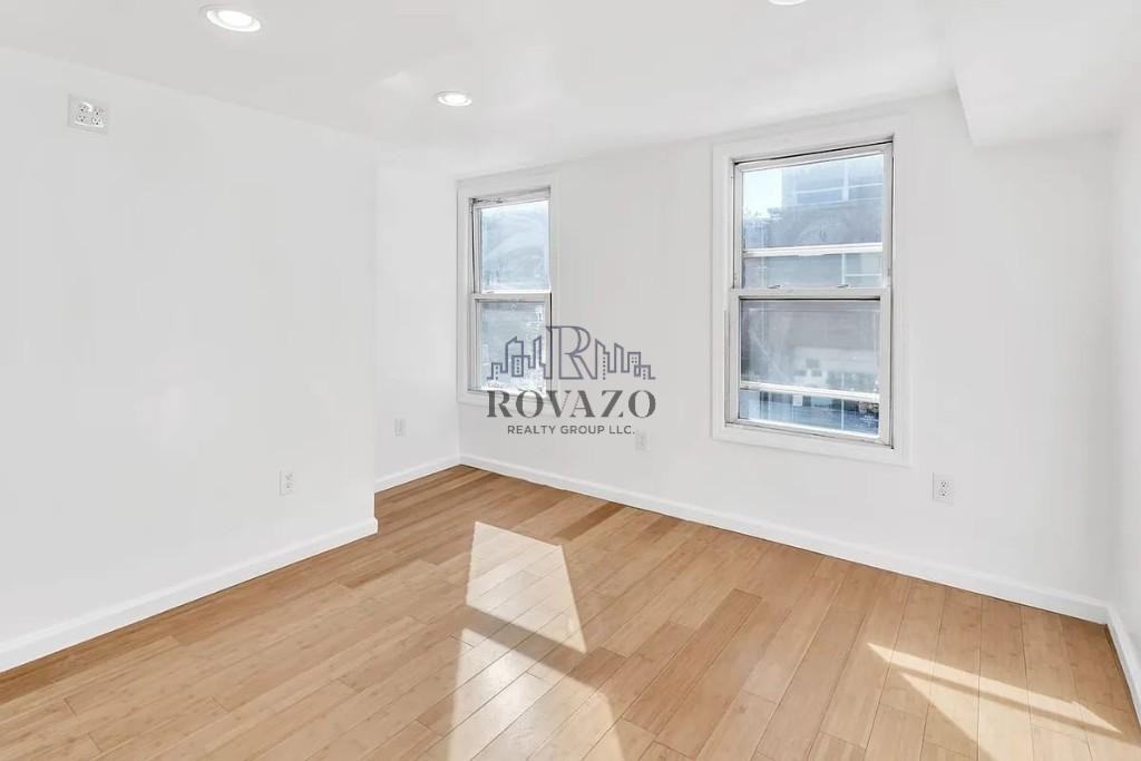 162 University Ave #3 - Photo 5 of 5