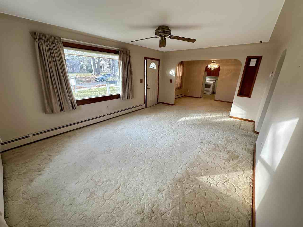 744 Horton St - Photo 3 of 13