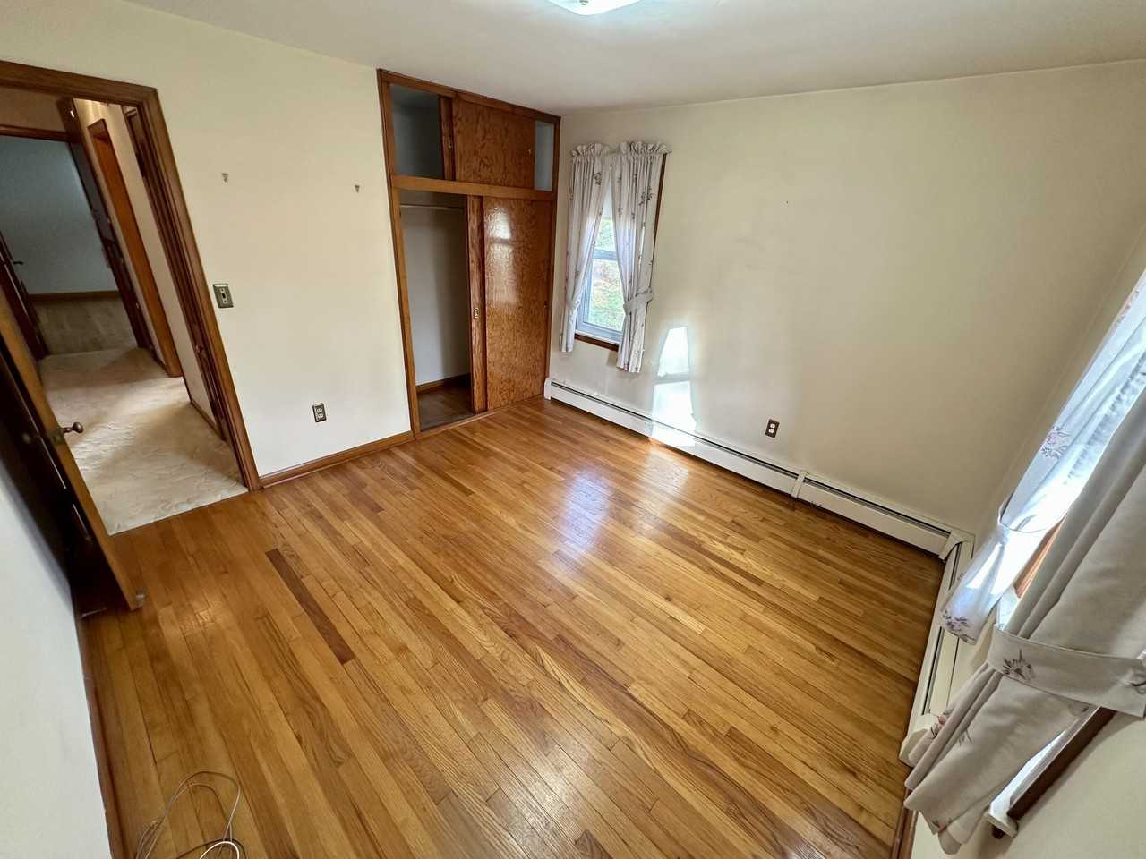 744 Horton St - Photo 7 of 13