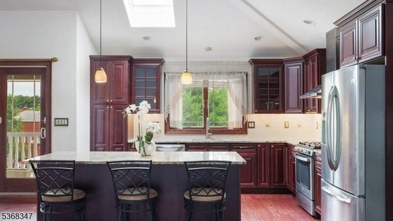 249251 Sanford Ave - Photo 6 of 17