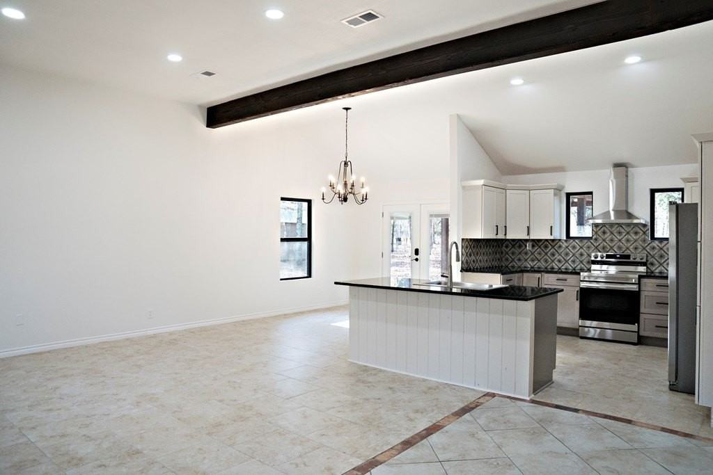 3388 Bandera St - Photo 3 of 17