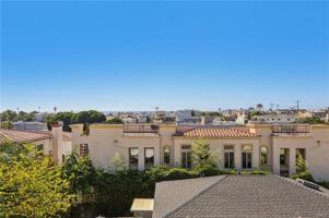 featured image of 656 7th Street