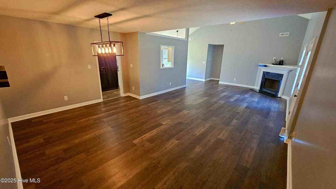 127 Whiteleaf Drive - Photo 7 of 27