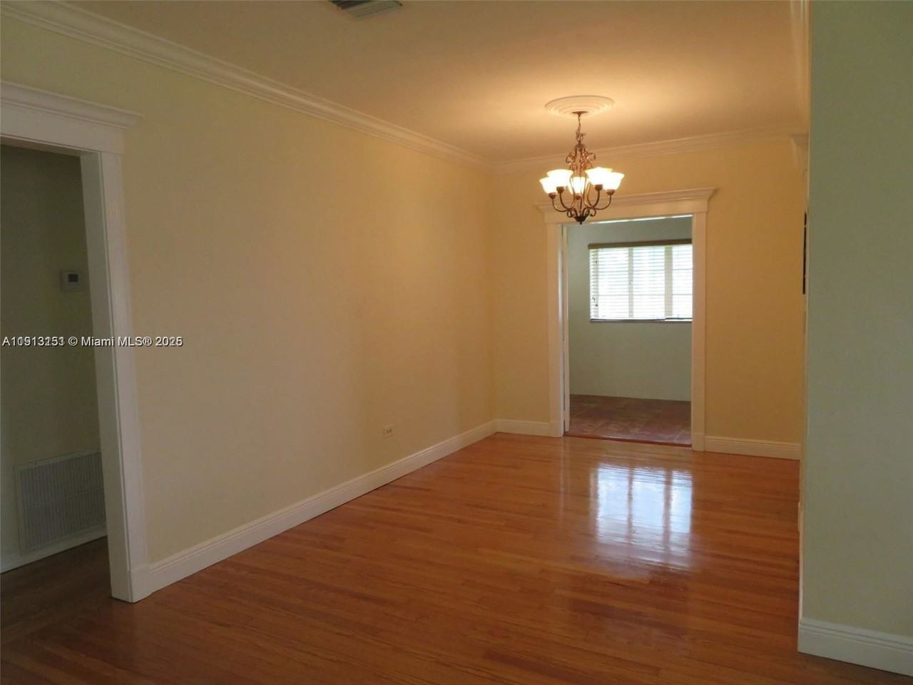 436 Lark Ave - Photo 4 of 8