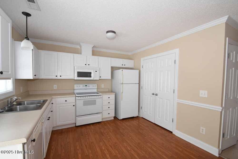 4130 Dudleys Grant Dr Apt G #G - Photo 6 of 17