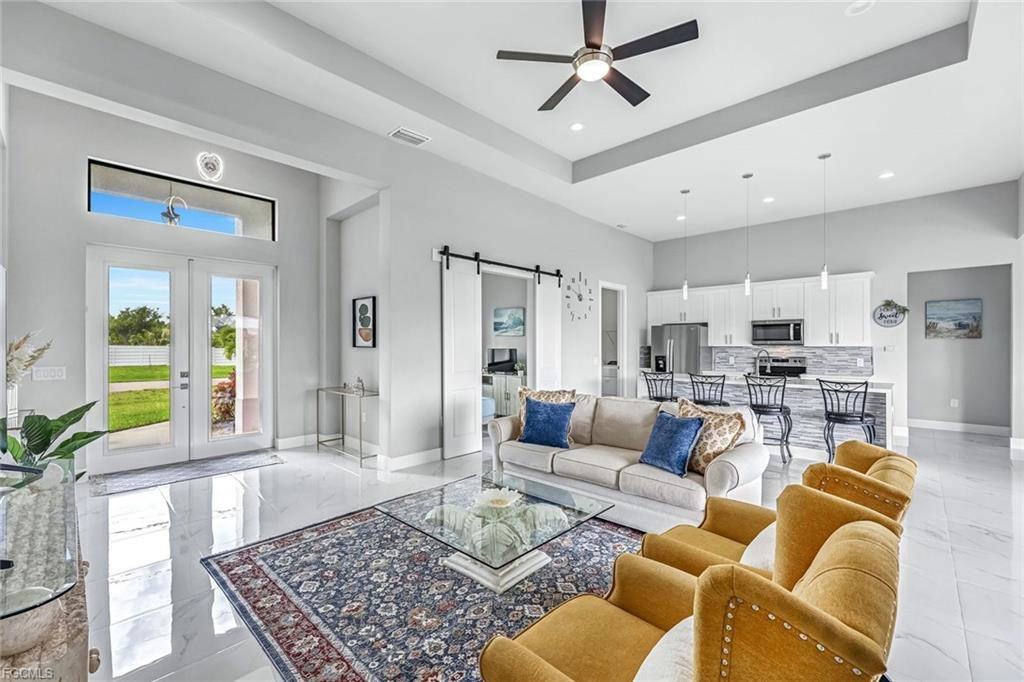 1409 Southwest 24th Street - Photo 3 of 8