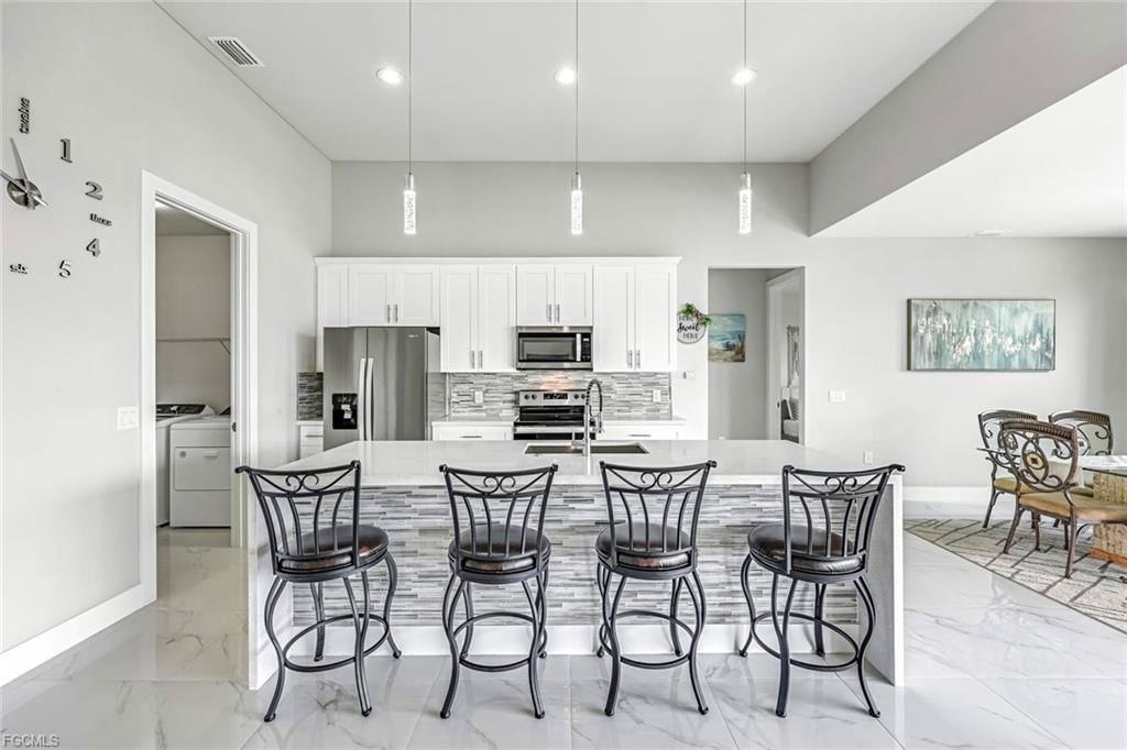 1409 Southwest 24th Street - Photo 5 of 8