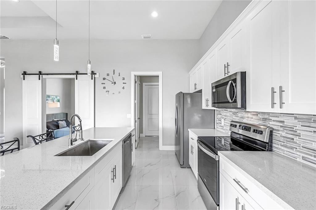 1409 Southwest 24th Street - Photo 6 of 8