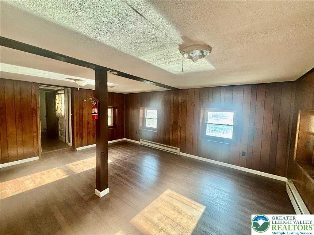 5451 De Pues Rd - Photo 7 of 15