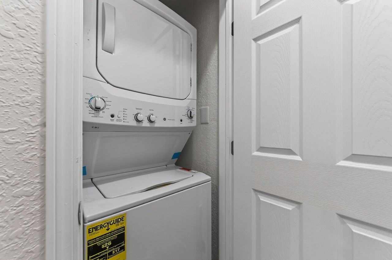 Charlotte St - Photo 2 of 8