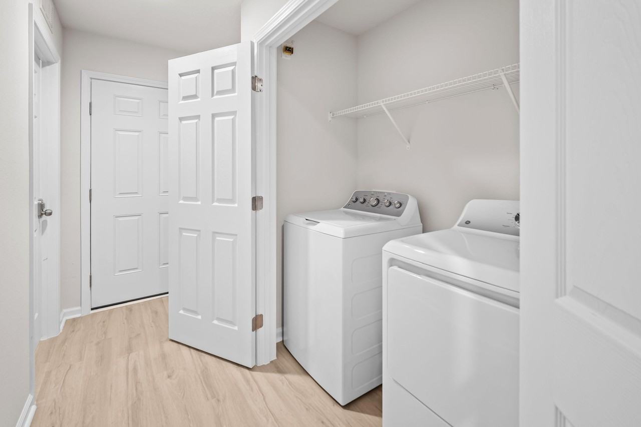 W 16th St - Photo 7 of 13