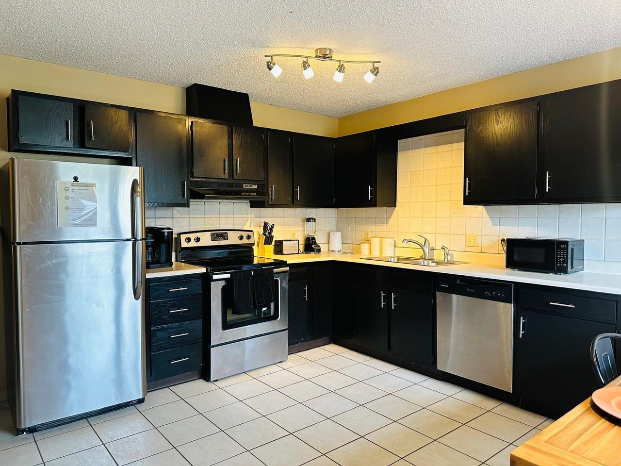 Bloomfield Ct - Photo 4 of 7