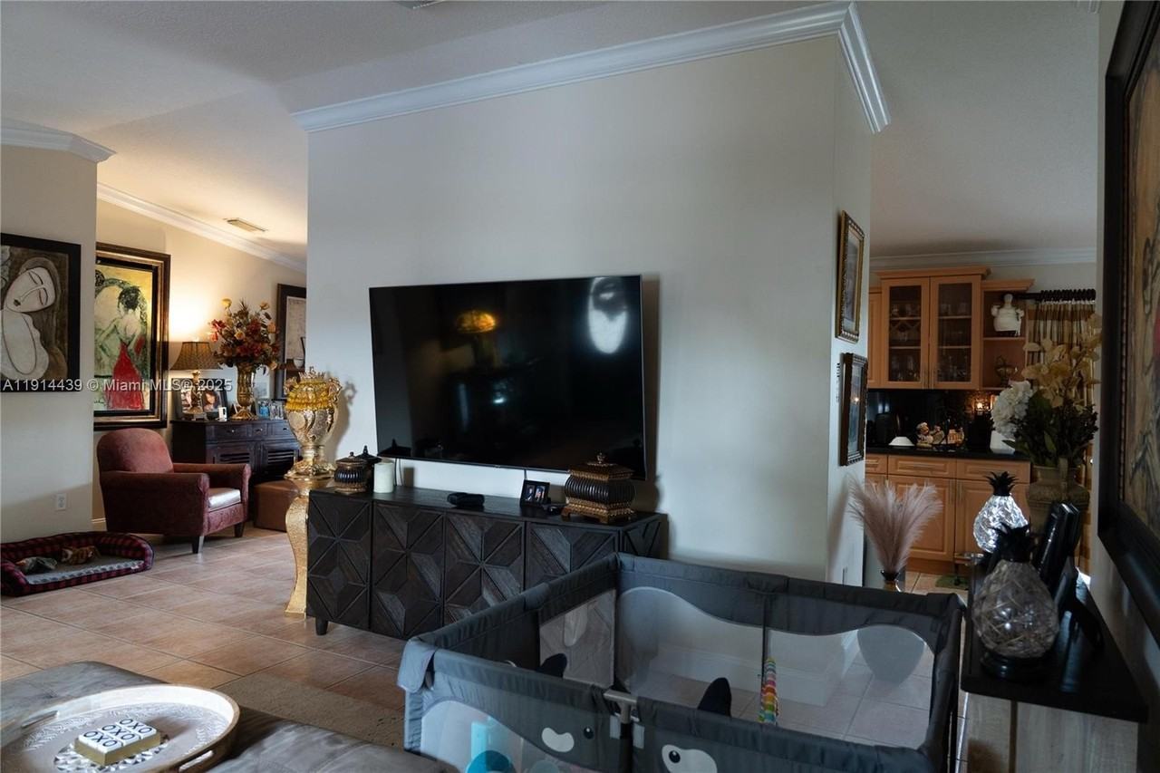 17992 Southwest 152nd Court - Photo 6 of 35