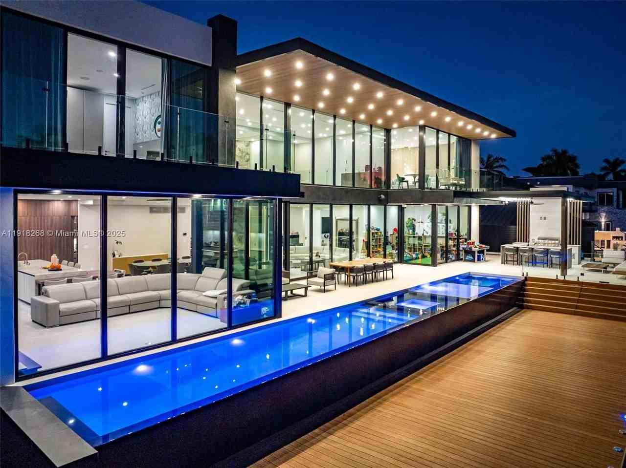 1102 Washington St - Photo 3 of 50