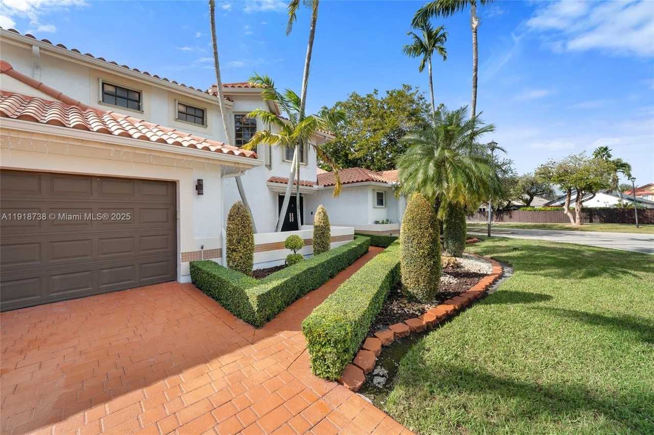 5424 Sw 154th Pl #5424 - Photo 4 of 50