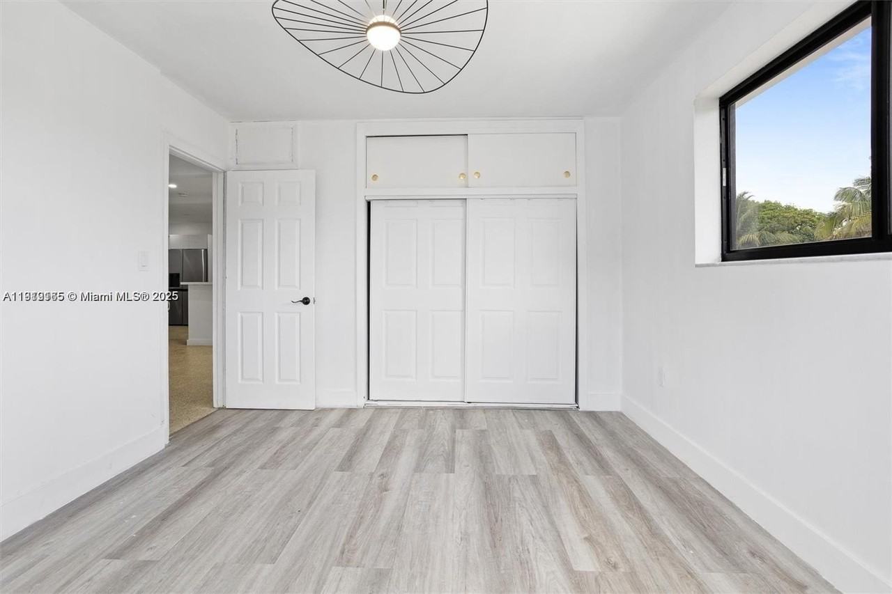 72 Ne 186th Ter #72 - Photo 7 of 15