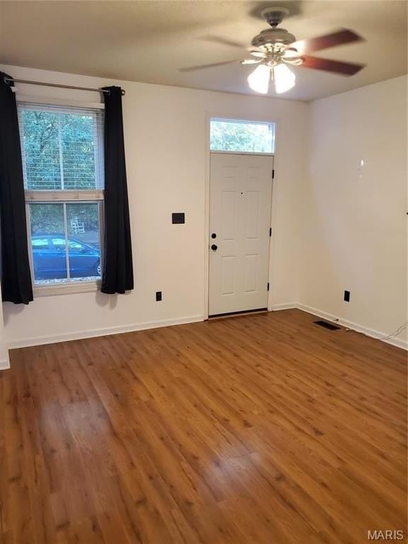 3256 Domain St - Photo 5 of 17