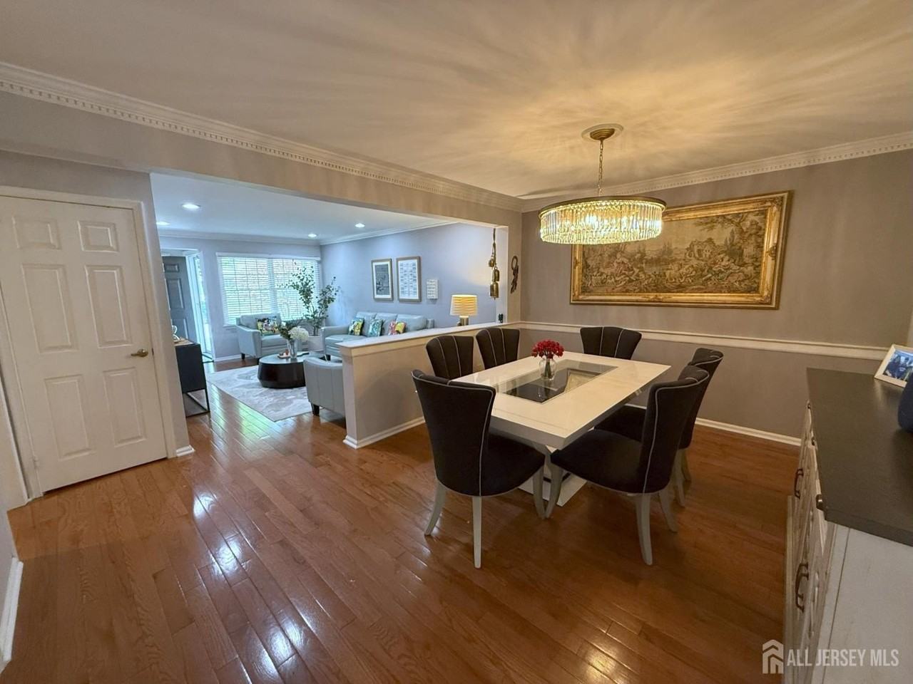 37 Dorchester Dr - Photo 7 of 46