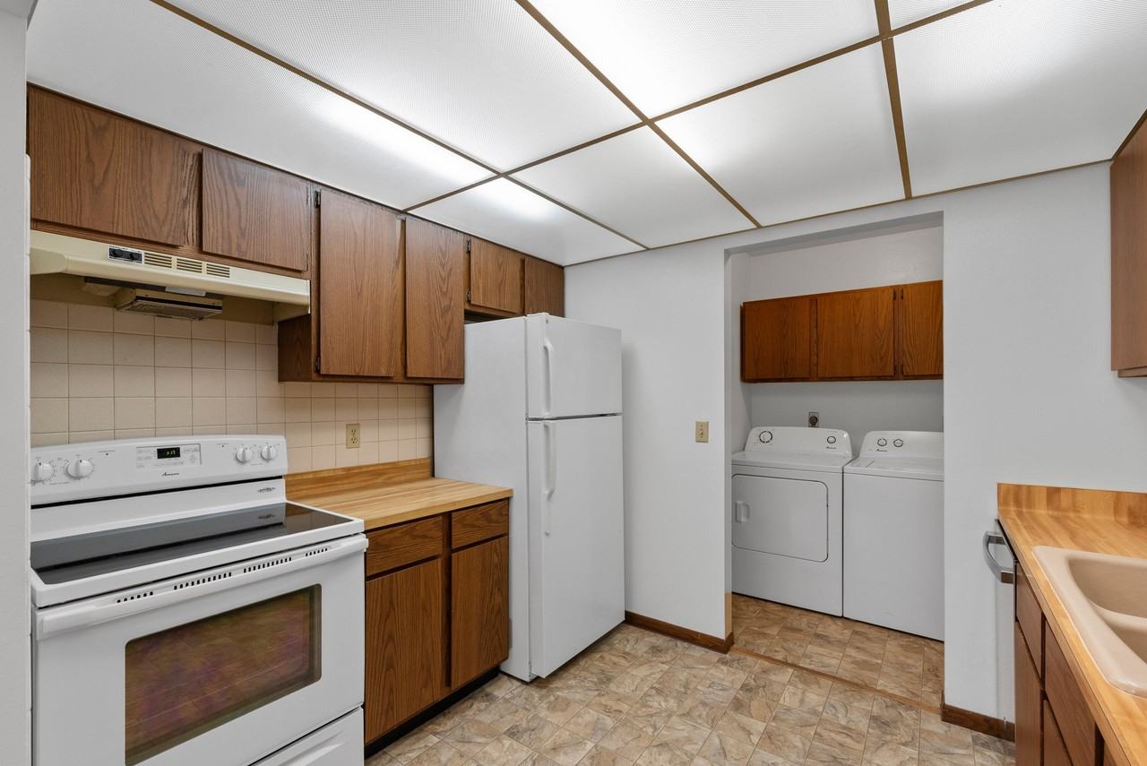 516 Marshal Ct #B - Photo 5 of 16