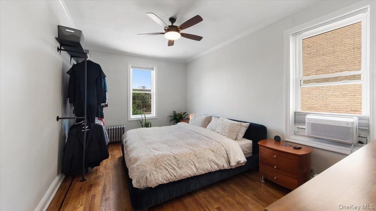 2081 Cruger Ave Apt 4n #4N - Photo 3 of 11