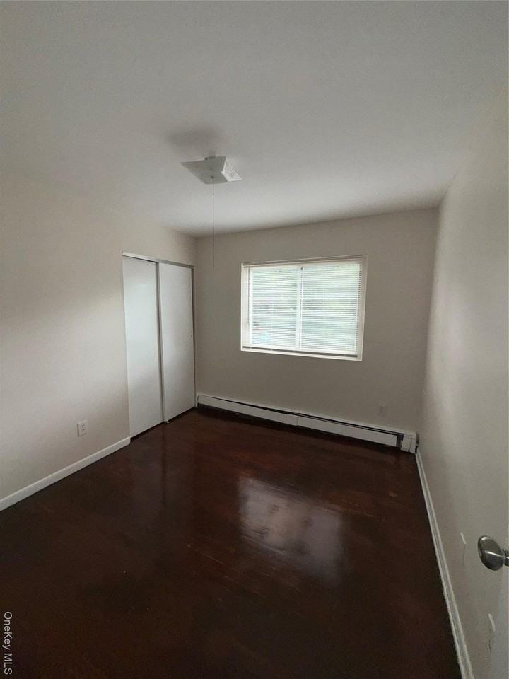 251 Woodland Ave - Photo 5 of 7