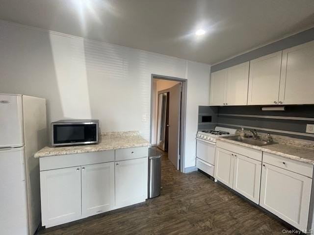 15 Georgia Ave Apt 2 #2 - Photo 4 of 10