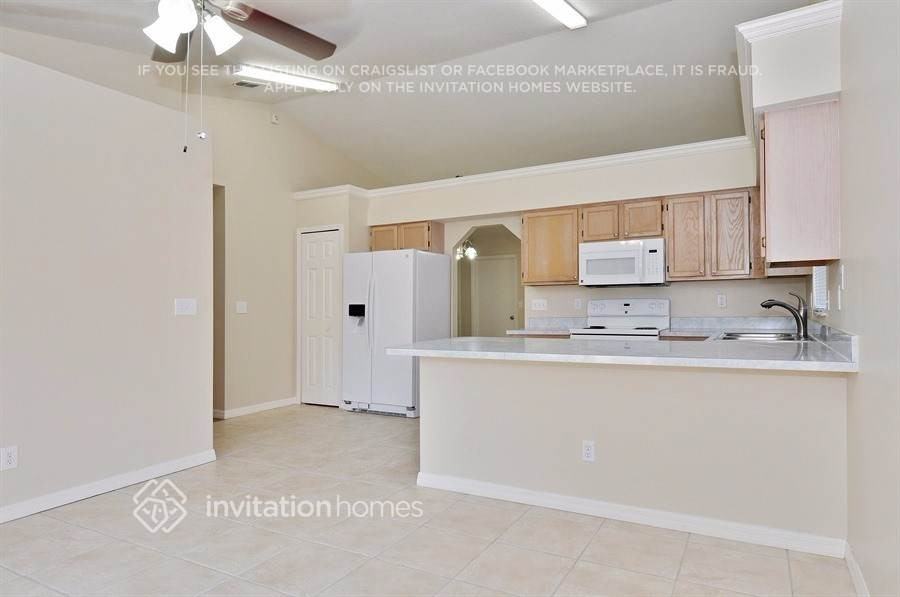 2223 Ridgemore Dr - Photo 5 of 20