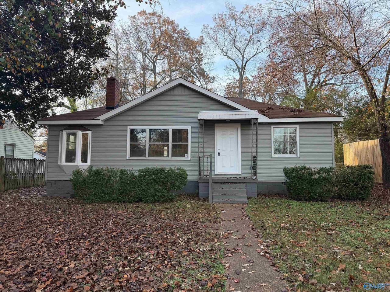 1903 Enolam Boulevard Southeast