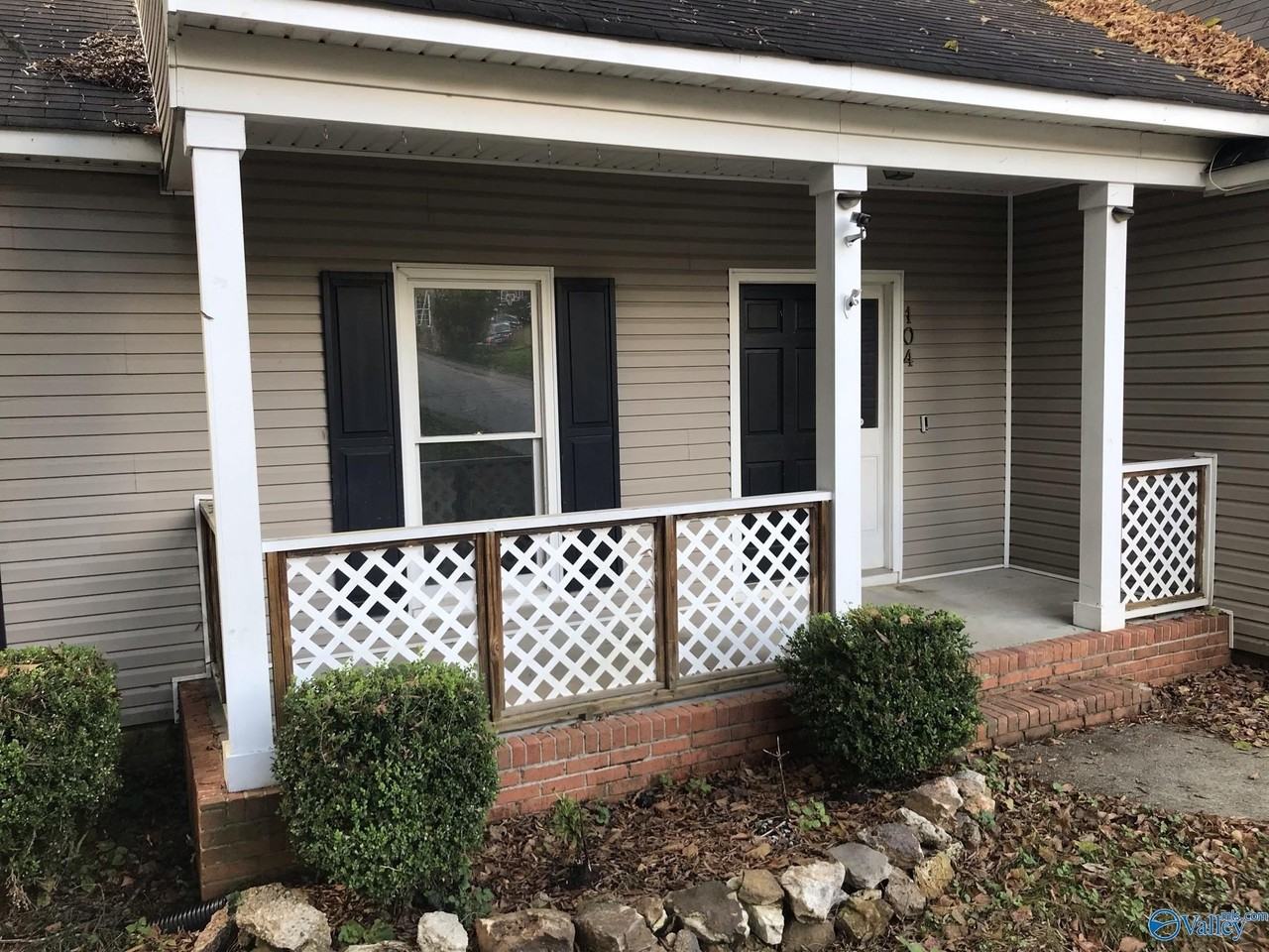 104 Potomac Cir - Photo 2 of 20