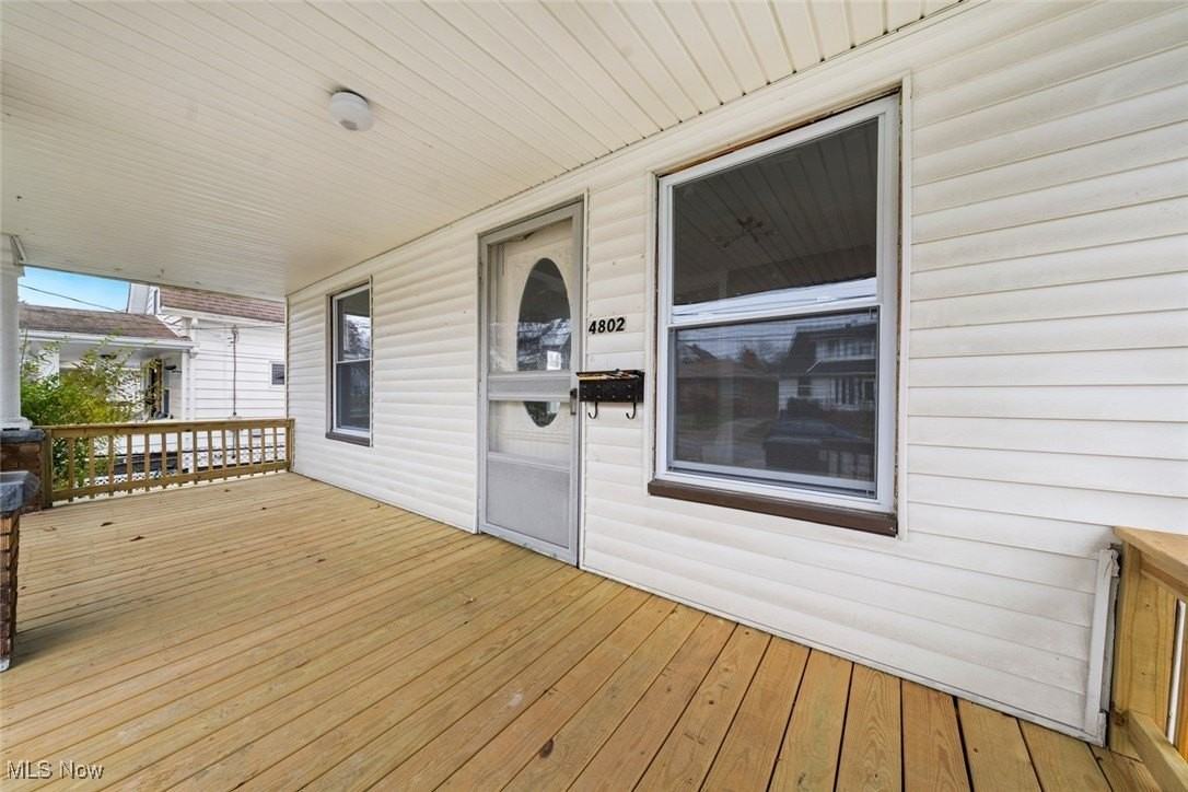 4802 Gifford Ave - Photo 2 of 32