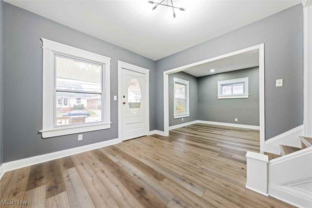 4802 Gifford Ave - Photo 3 of 32