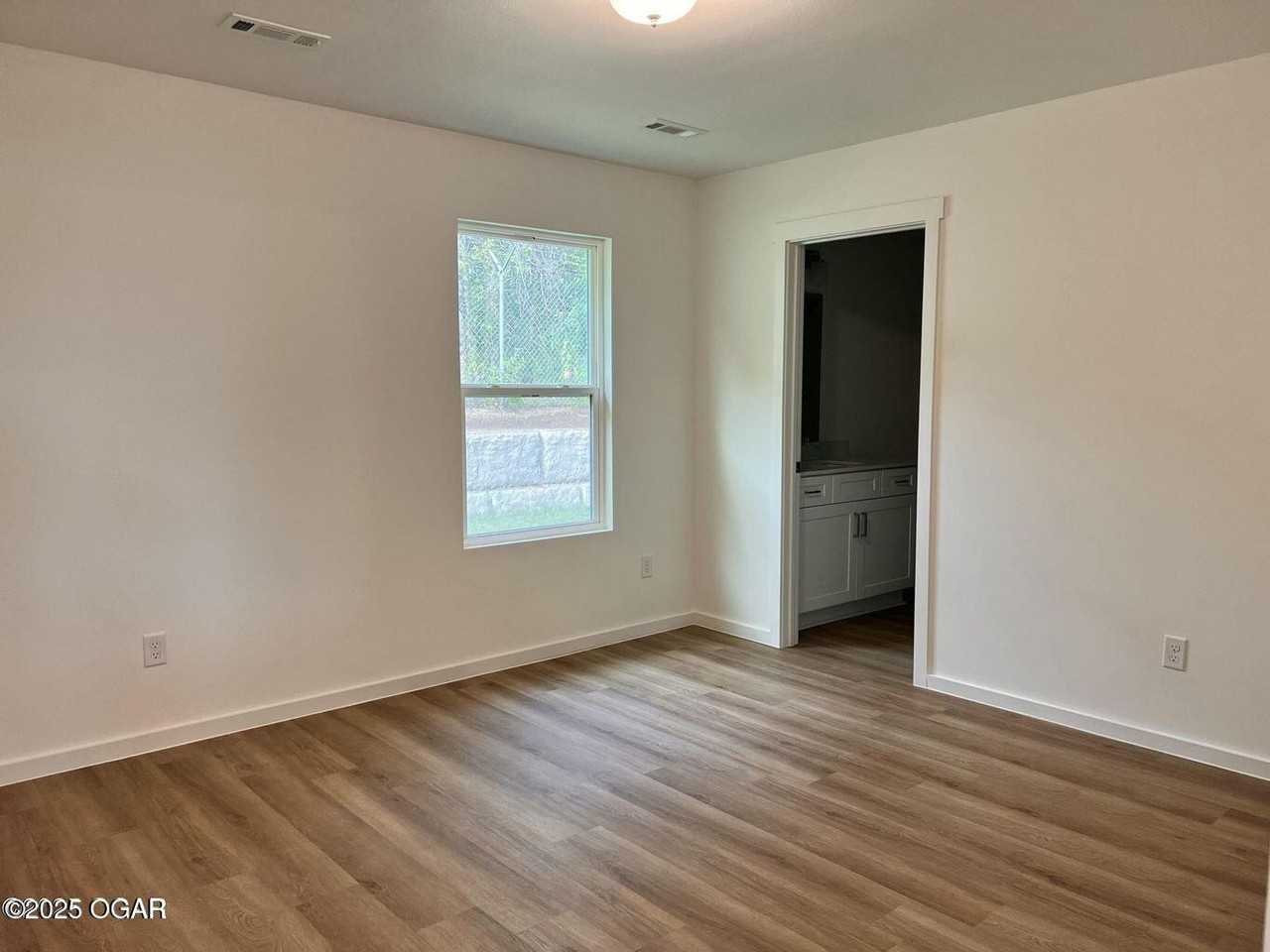 201 Eagle Edge Ave - Photo 6 of 6