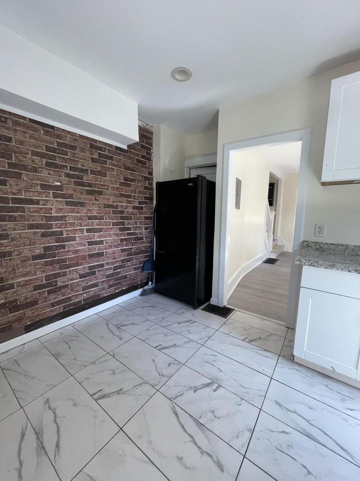 1664 W Main St - Photo 5 of 29