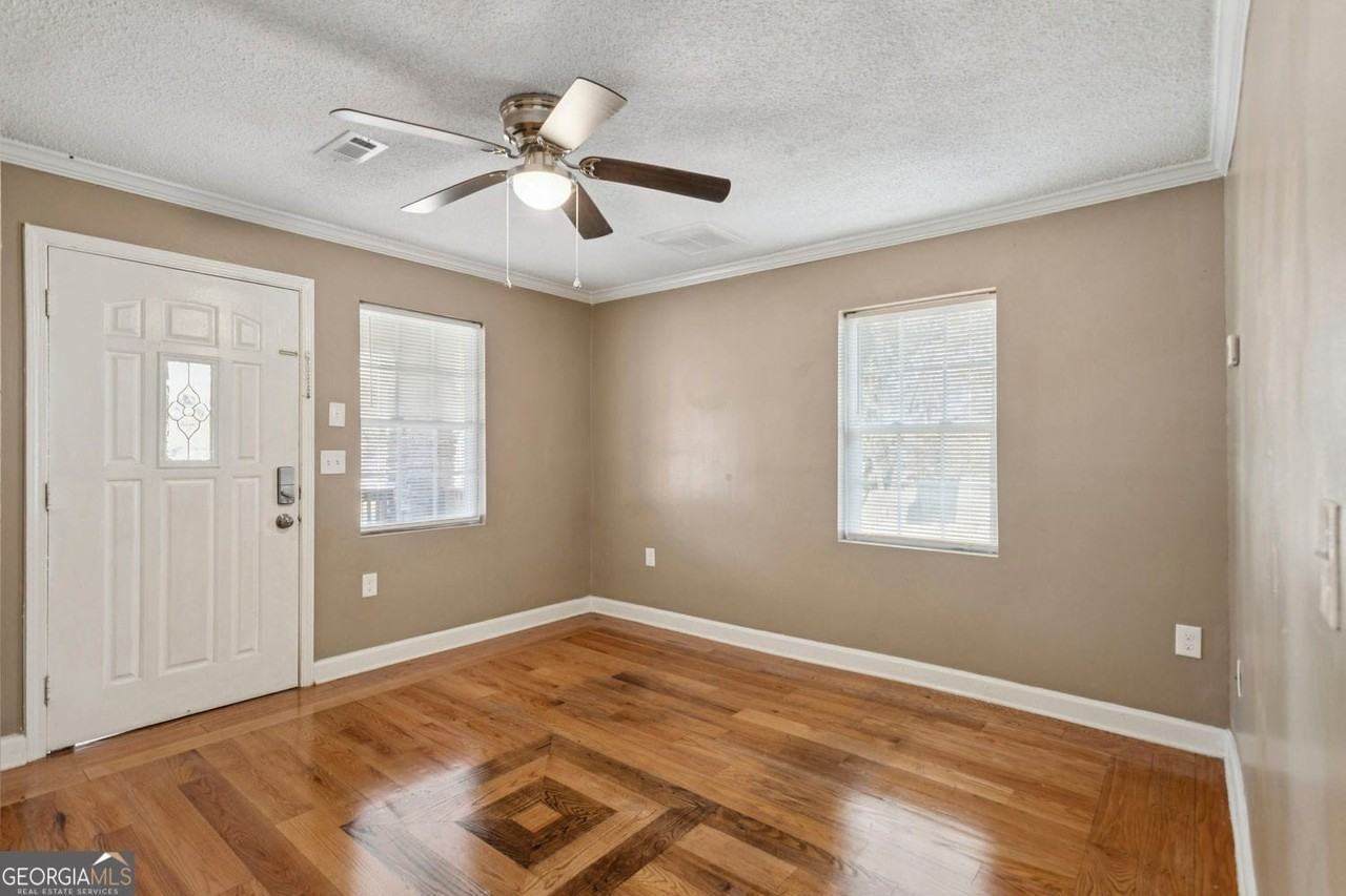 891 N Eugenia Pl Nw - Photo 4 of 14