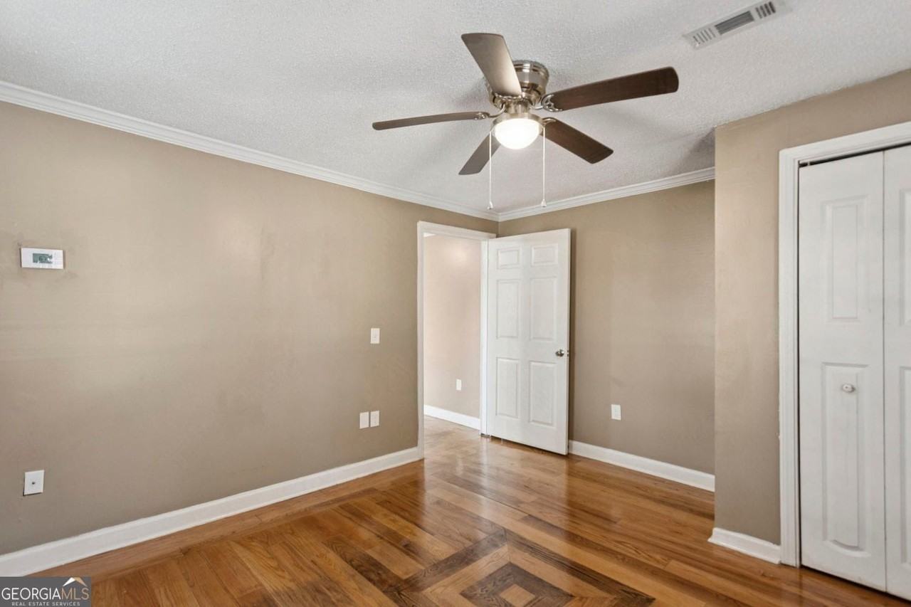 891 N Eugenia Pl Nw - Photo 5 of 14