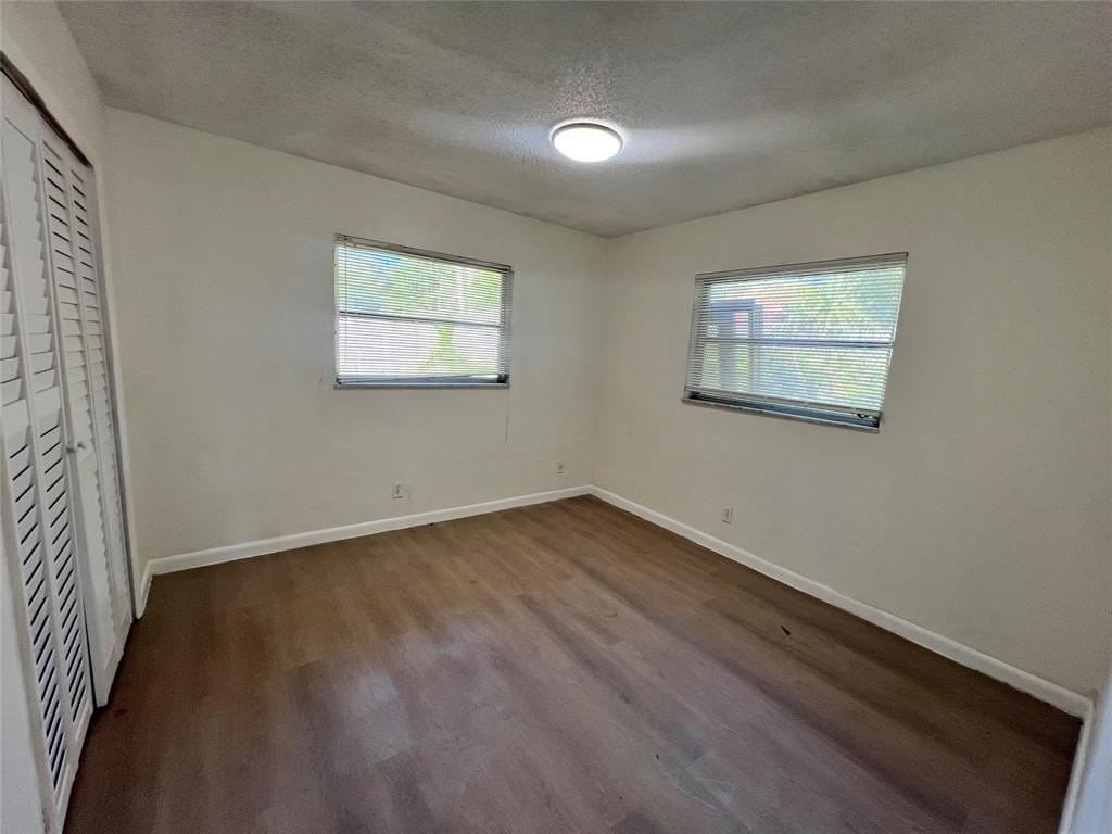 3321 Grove Rd - Photo 6 of 9