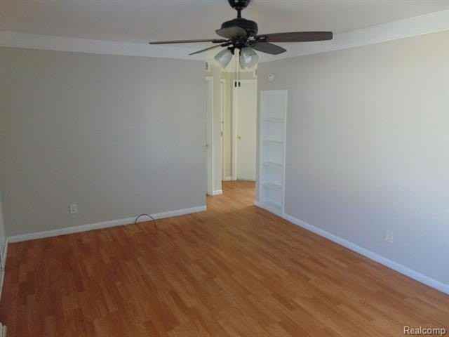 13054 Sarsfield Ave - Photo 3 of 11