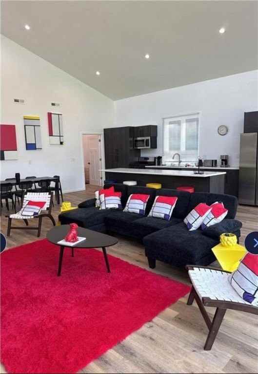 1013 Gardner Street - Photo 4 of 8