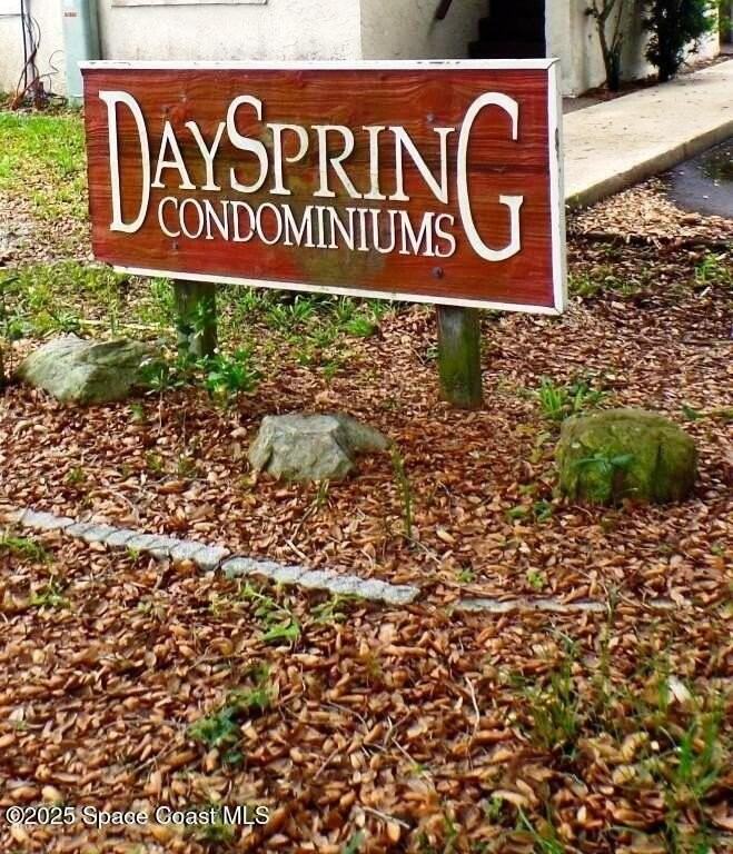 219 Olmstead Dr - Photo 2 of 7