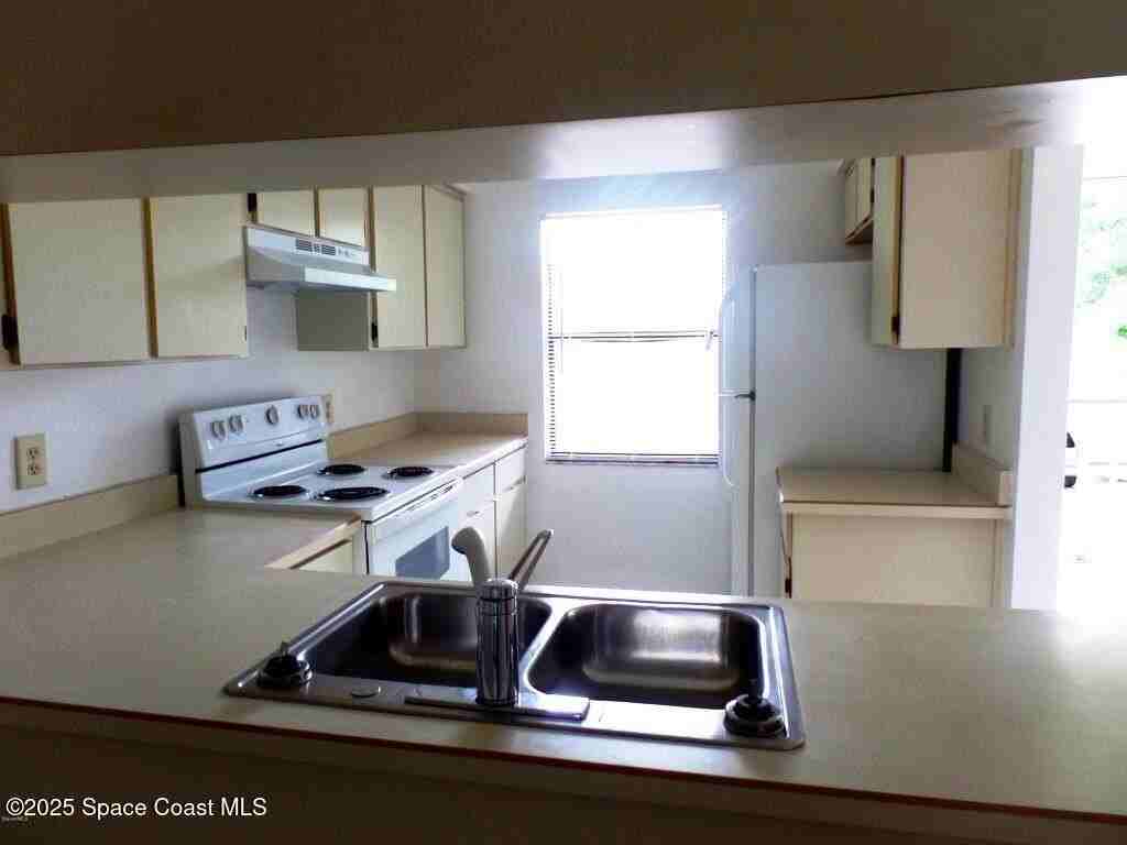 219 Olmstead Dr - Photo 7 of 7