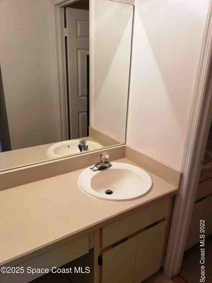 221 Olmstead Dr - Photo 6 of 8