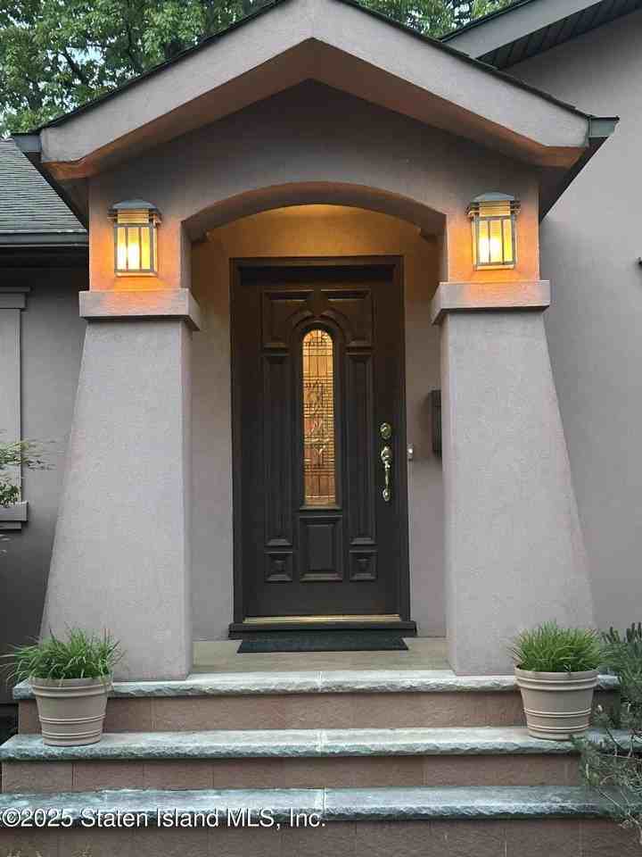 337 Eltingville Boulevard - Photo 2 of 13