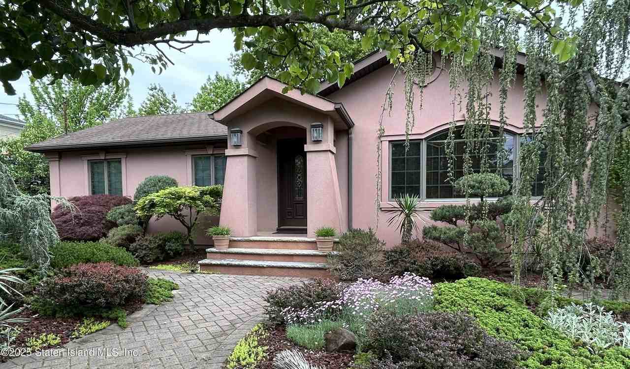 337 Eltingville Boulevard - Photo 3 of 13