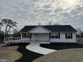 featured image of 44 Cedar Beach Road